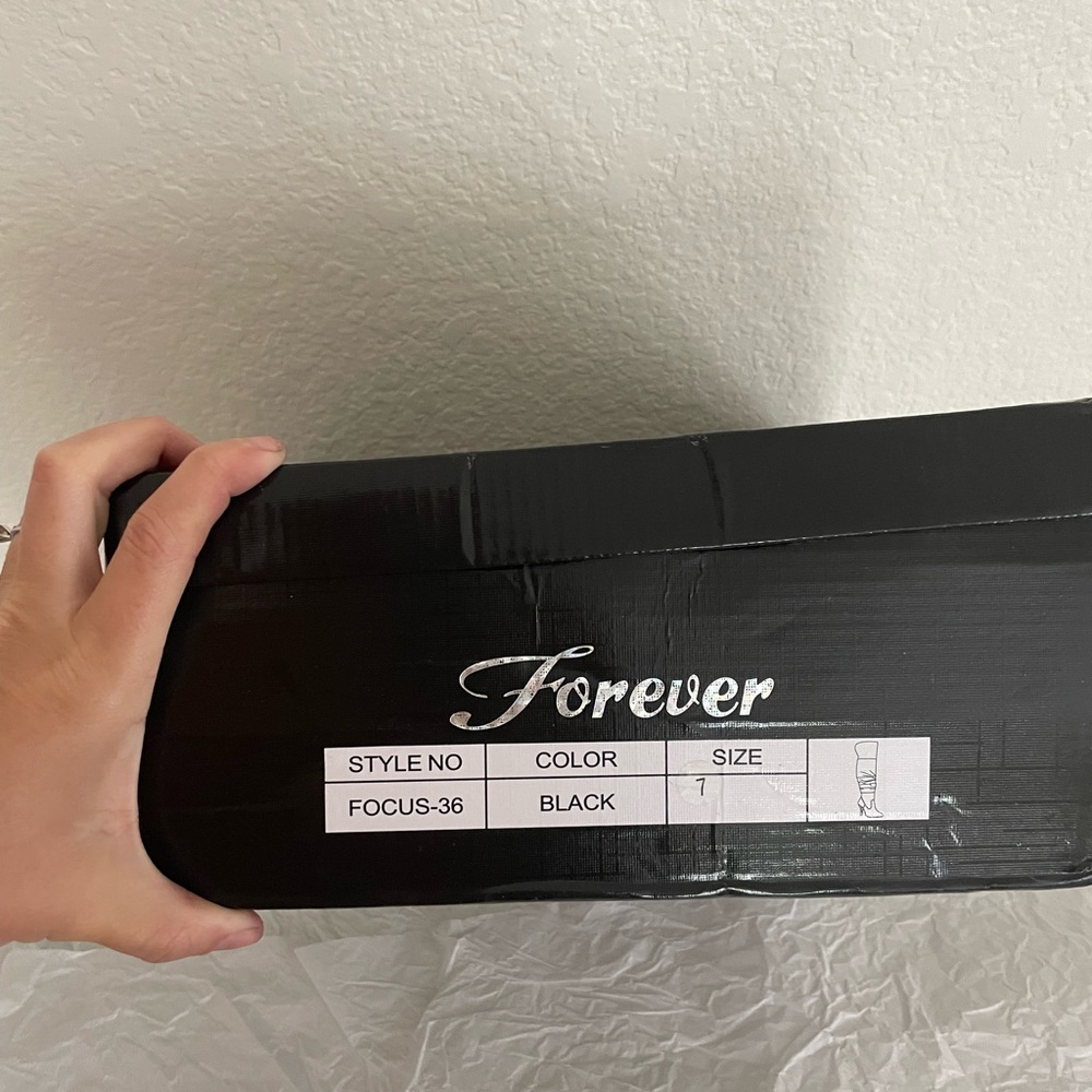 NIB Forever Women's Black Suede Boots - Picture 10 of 16